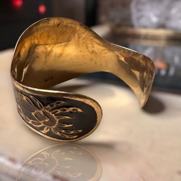 Vintage Brass Hand Painted CANCER Zodiac Astrology Cuff Bracelet - Picture 2 of 8